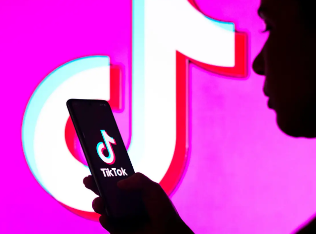 A series of former employees revealed the reason why they quit their jobs at TikTok: Working 12-16 hours a day, meeting regardless of day and night - Photo 2.