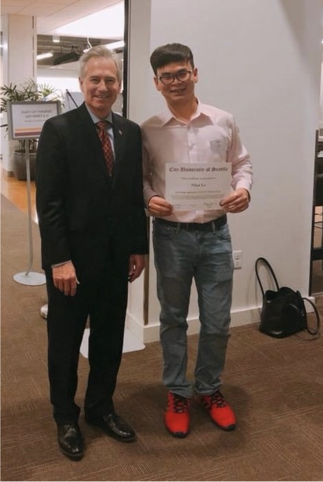  Từng mù Tiếng Anh, chàng trai 27 tuổi trở thành Thạc sĩ 3 trường ĐH Mỹ: Mong lập công ty để giúp đỡ trẻ em nghèo Việt Nam - Ảnh 5.