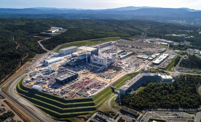  Nam châm mạnh nhất thế giới, hút tàu sân bay lên khỏi mặt nước: Át chủ bài của ITER!  - Ảnh 2.