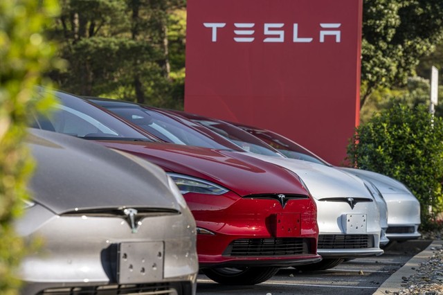 Tesla bị nghi ngờ không thể tăng trưởng 50%, lần đầu tiên không thể đẩy sản lượng xe bàn giao hàng quý - Ảnh 2.