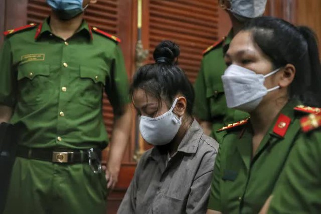 Dì ghẻ Nguyễn Võ Quỳnh Trang vừa khai vừa khóc - Ảnh 9.