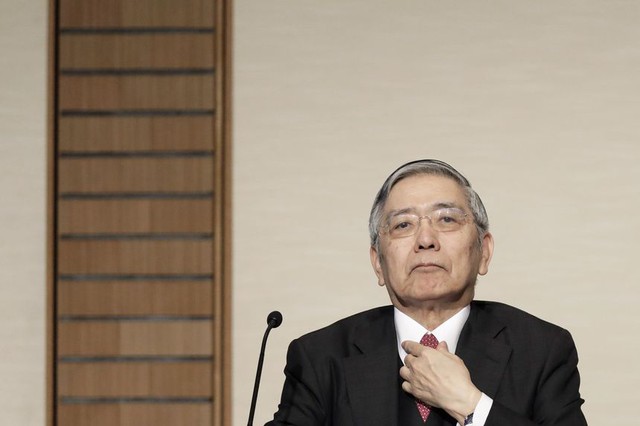 Tại sao Nhật Bản từ chối nâng lãi suất dù đồng Yên mất giá kỷ lục? - Ảnh 3.