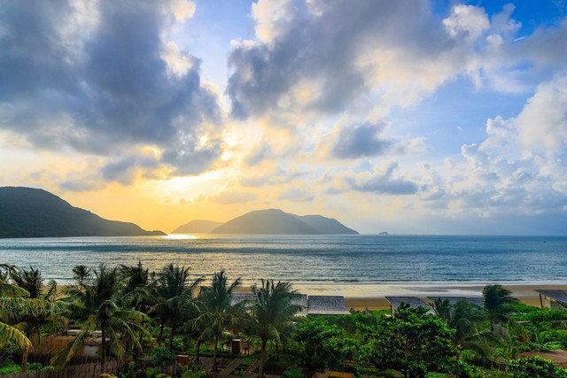 Côn Đảo có resort lọt top tốt nhất châu Á: Giá từ 12 triệu đồng/đêm, dịch vụ sang - xịn - mịn, từng giành hàng loạt giải thưởng quốc tế danh giá - Ảnh 1.