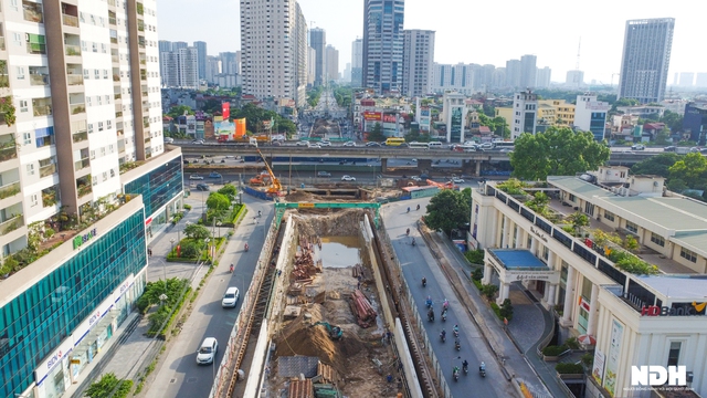 Dự án hầm chui Lê Văn Lương: Đã đục thông hai ống hầm, dự kiến về đích trong tháng 10 - Ảnh 7.