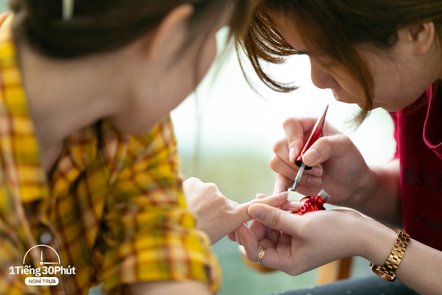 Một công ty mở hẳn tiệm nails vào giờ trưa để giúp toàn bộ nhân viên nữ được làm đẹp và thư giãn, cùng khu vực giải trí trị giá hơn chục tỷ - Ảnh 12.