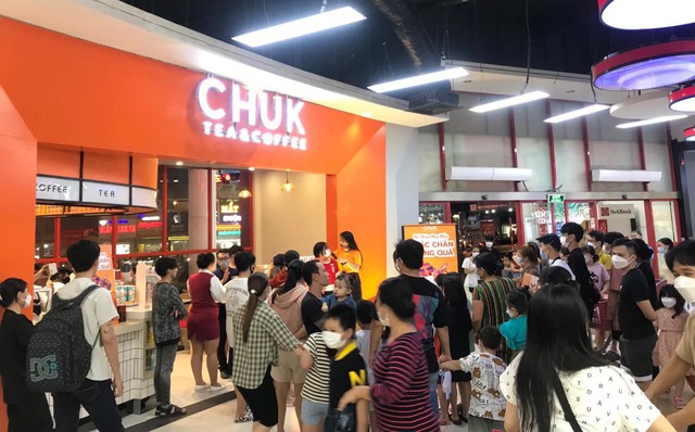 Cửa hàng Chuk Coffee & Tea đầu tiên ở Hà Nội.
