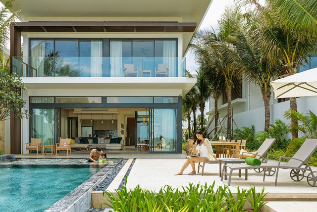 Khu resort được hàng loạt sao Việt “chọn mặt gửi vàng” trong ngày trọng đại: Chỉ cách Sài Gòn 2 tiếng lái xe, không gian Châu Âu, view biển cực lãng mạn  - Ảnh 5.