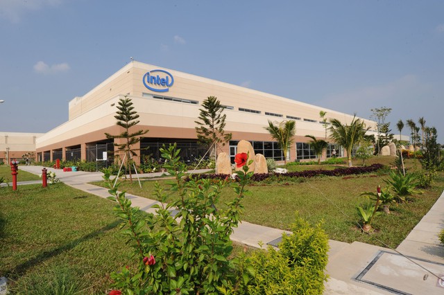 Giám đốc bán lẻ Intel châu Á: Nhà máy tại Việt Nam giúp Intel tăng sản lượng chất bán dẫn và tăng công suất sản xuất chip  - Ảnh 1.