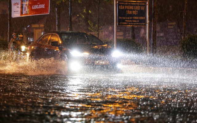 Chiều tối 5/7, nhiều khu vực Bắc Bộ đã có mưa to đến rất to.