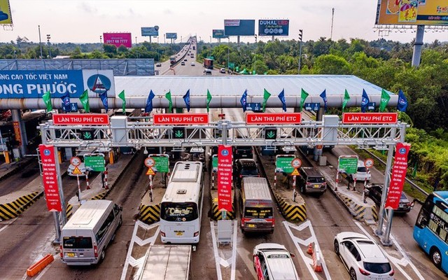 Thu phí không dừng các trạm thu phí tuyến cao tốc TPHCM – Long Thành – Dầu Giây (Ảnh: Hữu Huy)