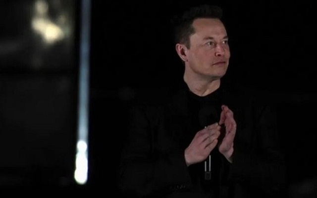 Elon Musk đã bán gần 7 tỷ USD cổ phiếu Tesla trong tháng 8. Ảnh: Reuters
