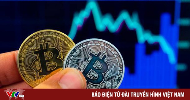 Theo giới chuyên gia, Bitcoin có thể còn giảm mạnh. (Ảnh: Getty Images)