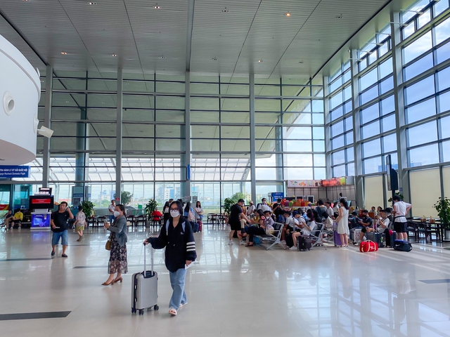 Hiện trạng sân bay Cát Bi trước khi đầu tư 2.400 tỷ xây nhà ga mới - Ảnh 5.