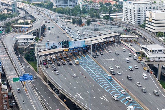 Thái Lan ứng dụng AI vào thu phí không dừng, xe đi 120km/giờ không cần giảm tốc - Ảnh 1.
