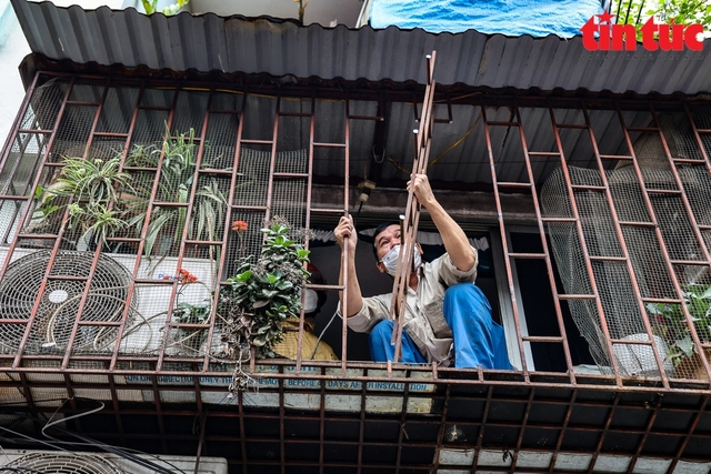  Hà Nội vận động nhà dân mở lối thoát nạn thứ 2 phòng cháy chữa cháy: Cách làm thế nào? - Ảnh 4.