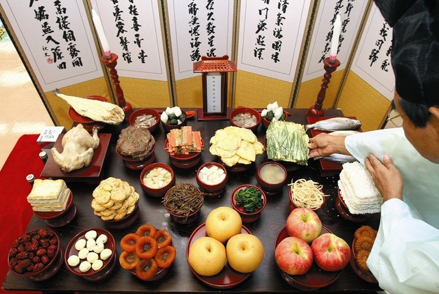 Phụ nữ Hàn Quốc mắc bệnh "phẫn nộ" vì phải đun nấu quá nhiều trong dịp lễ Trung thu - Ảnh 1.
