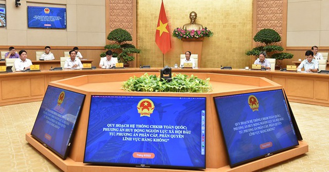 Phó thủ tướng chủ trì cuộc họp về nâng cấp, mở rộng, xây mới cảng hàng không - Ảnh: VGP Phó thủ tướng chủ trì cuộc họp về nâng cấp, mở rộng, xây mới cảng hàng không - Ảnh: VGP