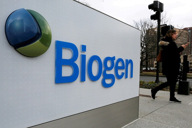 Biogen đồng ý trả 900 triệu USD để thỏa thuận về vụ kiện hối lộ bác sĩ - Ảnh: REUTERS
