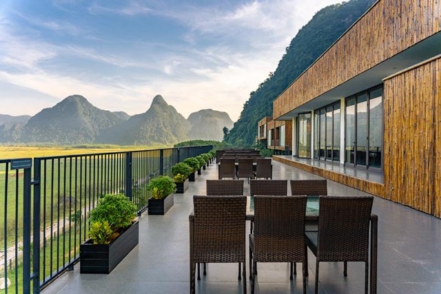 Bên trong ngôi làng Việt Nam vừa được nhận giải thưởng &quot;Làng du lịch tốt nhất thế giới&quot;: Thiết kế &quot;độc nhất vô nhị&quot;, view núi đẹp ngỡ ngàng - Ảnh 3.