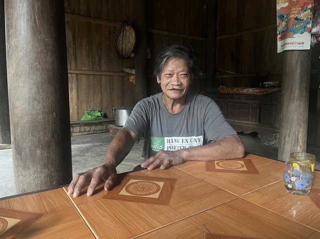 Lão nông Quảng Bình 73 tuổi có 13 con, hơn 40 cháu chắt, cả đời sống bên &quot;kho báu&quot; nhưng nhất định KHÔNG BÁN, quan niệm: Bán ăn là mất, để là còn! - Ảnh 2.