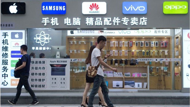 Thị trường điện thoại second-hand tại xứ Trung lên cơn sốt, bán hàng cũ lãi bằng tám lần bán hàng mới - Ảnh 1.