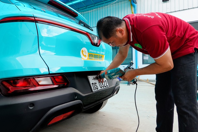Taxi điện của tỷ phú Phạm Nhật Vượng chính thức xuất hiện tại Lào, mở đầu cho hành trình chinh phục thị trường quốc tế - Ảnh 5.