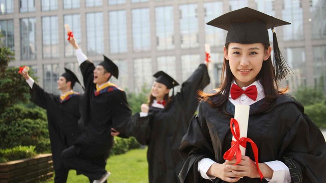 1,2 triệu du học sinh Trung Quốc bơ vơ nơi quê nhà: Chẳng mấy doanh nghiệp muốn nhận, bị chê thiếu kinh nghiệm và 'chảnh' - Ảnh 4.