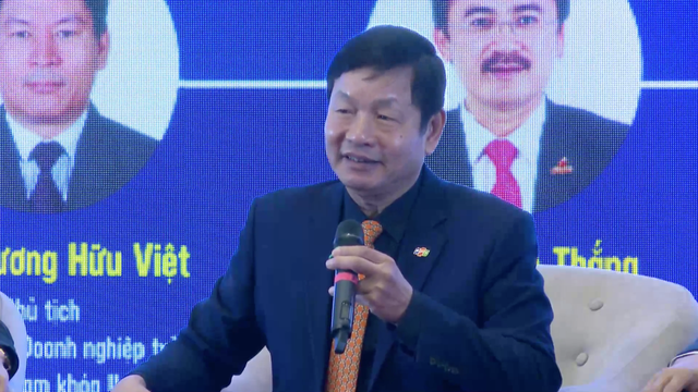 Ông Trương Gia Bình, Mai Hữu Tín nói về &quot;thời điểm vàng để Việt Nam toả sáng&quot;: Tỷ trọng giá trị hàng hoá & dịch vụ vào Mỹ tăng gấp đôi sau 5 năm - Ảnh 1.