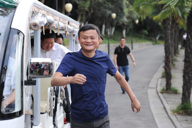 Jack Ma đi bán đồ ăn: Chiến lược khởi nghiệp lại ở tuổi 59 đã được tính toán kỹ từ khi ở ẩn - Ảnh 3.