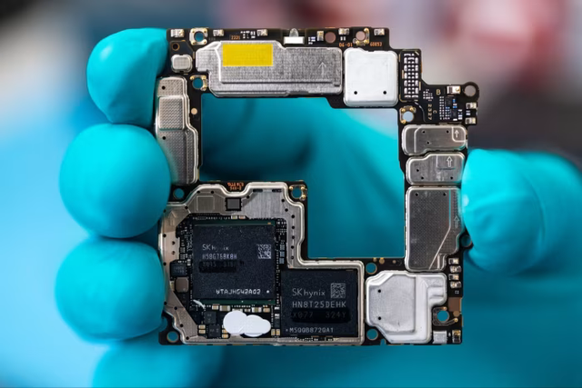 Con chip 7 nanomet của Huawei khiến thế giới kinh ngạc: Thiếu thốn đủ thứ nhưng dự án vẫn thành hình, mục tiêu thiết lập dây chuyền tiên tiến bằng mọi giá - Ảnh 2.