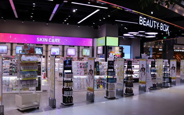 Chuỗi mỹ phẩm Beauty Box với 7.000 dòng sản phẩm, phủ kín các siêu thị Aeon Mall, Vincom Mega Mall,... đang làm ăn ra sao? - Ảnh 1.