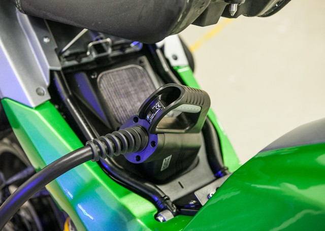 Không phải ô tô, chính xe máy điện mới đang tạo nên cuộc cách mạng xanh cho Châu Á - Ảnh 1.