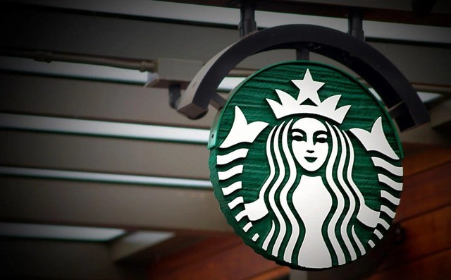Starbucks: Ngân hàng ‘đội lốt’ quán cà phê, khách hàng tự nguyện ‘gửi’ 1-2 tỷ USD với lãi suất 0% - Ảnh 1.