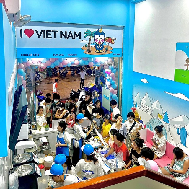 Người điều hành Cooler City Việt Nam kể chuyện mở cửa hàng sát vách Mixue, hé lộ “long mạch” để cạnh tranh trong cuộc chiến nhượng quyền   - Ảnh 6.