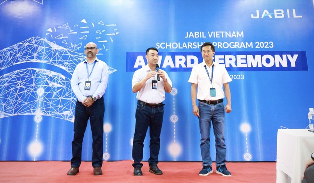 Công ty TNHH Jabil Việt Nam trao 20 suất học bổng tại TPHCM - Ảnh 1.