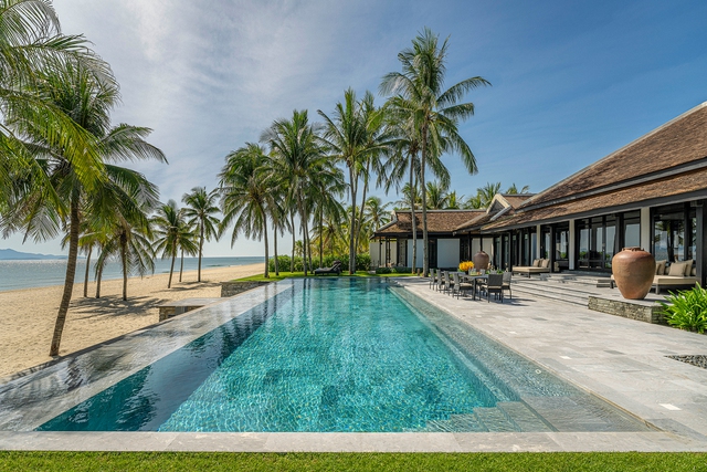 Lý tưởng Xanh của Four Seasons Resort The Nam Hai: “Lá phổi xanh” với 4.500 cây dừa, vận hành nhà máy nước đóng chai tại chỗ giảm thiểu rác thải, 98% nhân viên là người bản địa kiêm luôn nhiệm vụ “Đại sứ môi trường” - Ảnh 2.