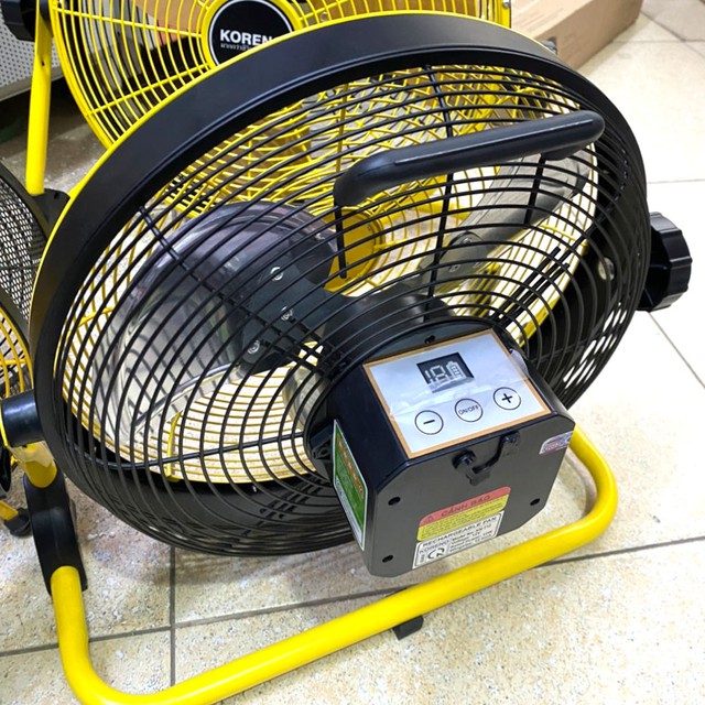 Có nên vừa sạc vừa dùng quạt tích điện không? Ghi nhớ những lưu ý để dùng quạt hiệu quả, lâu bền - Ảnh 2. Có nên vừa sạc vừa dùng quạt tích điện không? Ghi nhớ những lưu ý để dùng quạt hiệu quả, lâu bền - Ảnh 2.