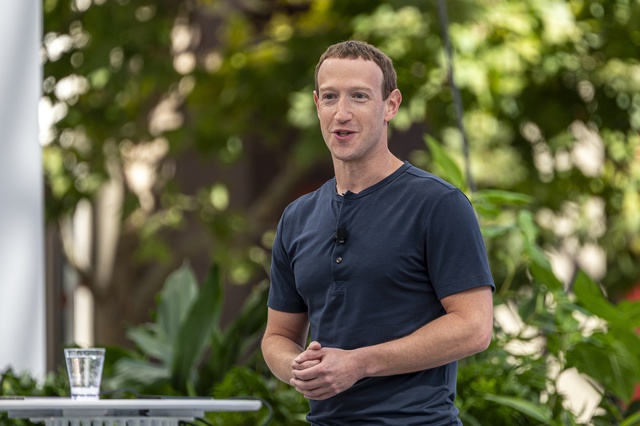 Mark Zuckerberg ‘tẩy trắng’ thành công, thoát ‘mác’ sao chép hàng thập kỷ nhờ AI: Meta lọt top công ty dẫn đầu, đến CEO Google cũng phải công nhận - Ảnh 2.