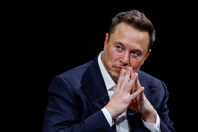 Bi hài Elon Musk ‘ăn vạ’ cổ đông Tesla: Bị chỉ trích quá nhiều, sợ mất quyền lực sau cú ‘xảy chân’ Twitter và để BYD vượt mặt, đe dọa đòi tăng quyền bỏ phiếu hoặc làm xe điện ở công ty khác - Ảnh 1.