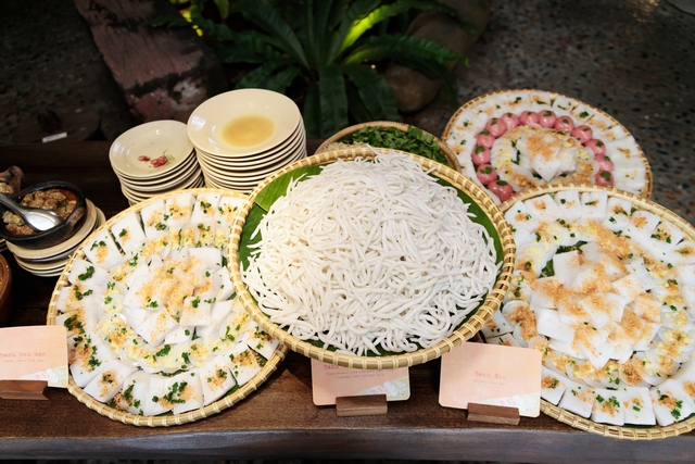 Cùng nghệ nhân ẩm thực tôn vinh hương sắc bánh dân gian Nam bộ giữa Sài Gòn - Ảnh 5.