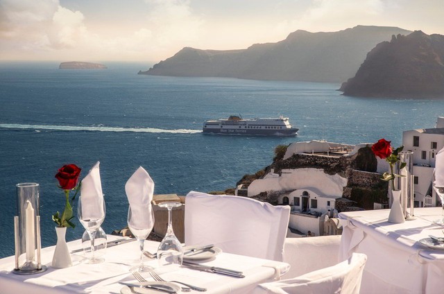 Gợi ý 5 nhà hàng lãng mạn nhất thế giới cho các cặp đôi: Là địa điểm cầu hôn khó quên! - Ảnh 2.