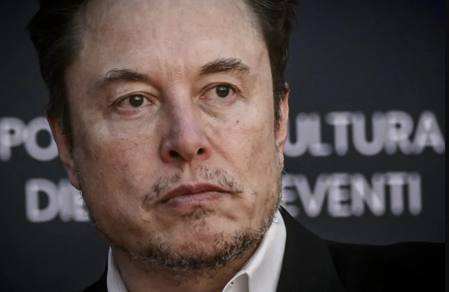 BYD chính thức vượt mặt Tesla: Giáng sinh buồn cho Elon Musk khi mất ngôi vua xe điện - Ảnh 1.