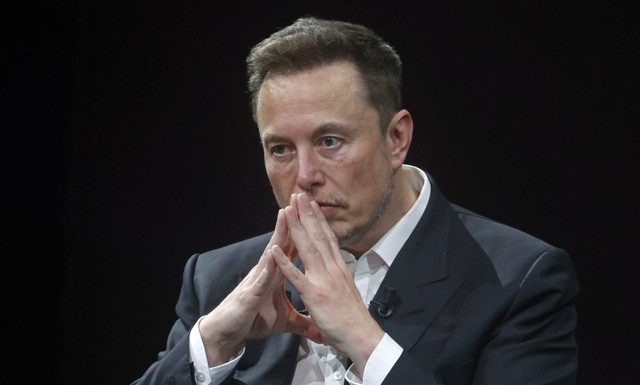 Elon Musk nói KHÔNG với tiền thưởng cuối năm cho nhân viên, đối mặt án phạt hàng triệu USD vì ‘bùng kèo’ - Ảnh 1.