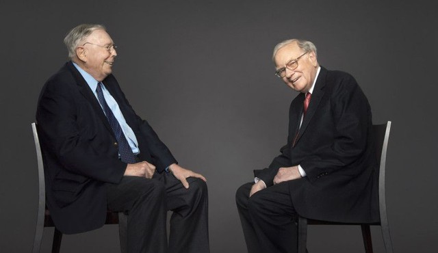 Warren Buffett và Charlie Munger: Sống nhà to chỉ khiến trẻ con hư hỏng hơn mà thôi, không có tiền thì đi thuê cũng được! - Ảnh 1.