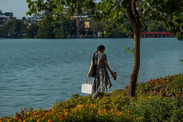 Hỏi nhanh người dân yêu Hà Nội nhất vì điều gì: Thì ra là những thứ rất bình dị này!- Ảnh 5. Hỏi nhanh người dân yêu Hà Nội nhất vì điều gì: Thì ra là những thứ rất bình dị này!- Ảnh 5.