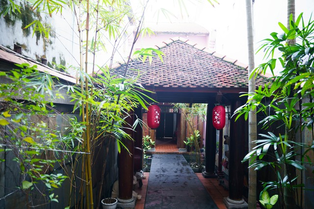 Đượm nét ‘Hồn quê làng Việt’ trong căn nhà cổ 200m2 của Gia đình Tân Mỹ nổi tiếng với bề dày hơn 50 năm làm nghề thêu tay ở Hà Thành - Ảnh 7. Đượm nét ‘Hồn quê làng Việt’ trong căn nhà cổ 200m2 của Gia đình Tân Mỹ nổi tiếng với bề dày hơn 50 năm làm nghề thêu tay ở Hà Thành - Ảnh 7.