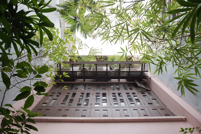 Đượm nét ‘Hồn quê làng Việt’ trong căn nhà cổ 200m2 của Gia đình Tân Mỹ nổi tiếng với bề dày hơn 50 năm làm nghề thêu tay ở Hà Thành - Ảnh 5. Đượm nét ‘Hồn quê làng Việt’ trong căn nhà cổ 200m2 của Gia đình Tân Mỹ nổi tiếng với bề dày hơn 50 năm làm nghề thêu tay ở Hà Thành - Ảnh 5.