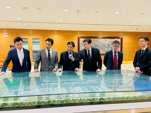 Khởi động năm mới, ‘Vua hàng hiệu’ Johnathan Hạnh Nguyễn bắt tay với Changi, tham vọng biến Cam Ranh thành sân bay đẳng cấp thế giới  - Ảnh 3.