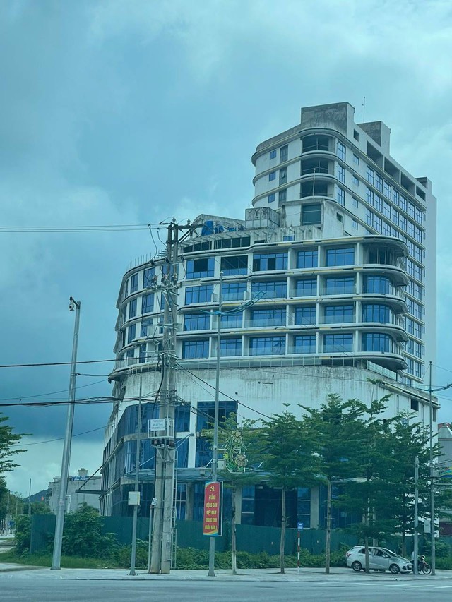 Cận cảnh dự án trung tâm thương mại, khách sạn Hoa Sen Yên Bái 1.200 tỷ đang muốn bán của ông Lê Phước Vũ - Ảnh 2.