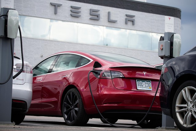 1 chiếc: Số xe điện Tesla bán được trong 1 tháng đầu năm 2024 ở Hàn Quốc, chuyện gì đang xảy ra với đế chế Elon Musk? - Ảnh 2.